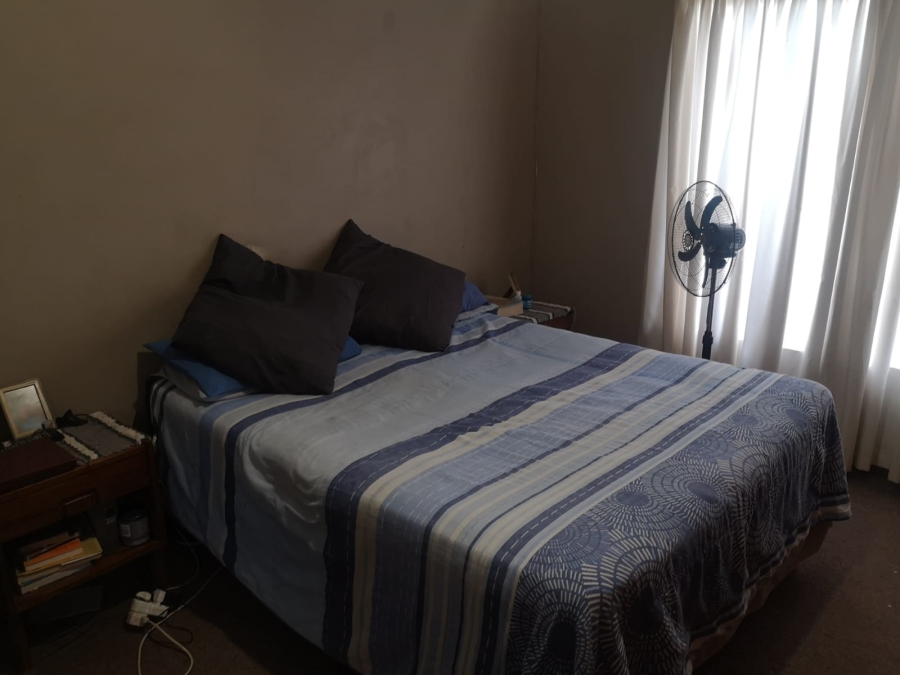 5 Bedroom Property for Sale in Despatch Central Eastern Cape